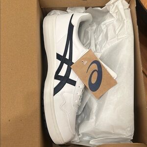 ASICS Men's White and Black Sneakers